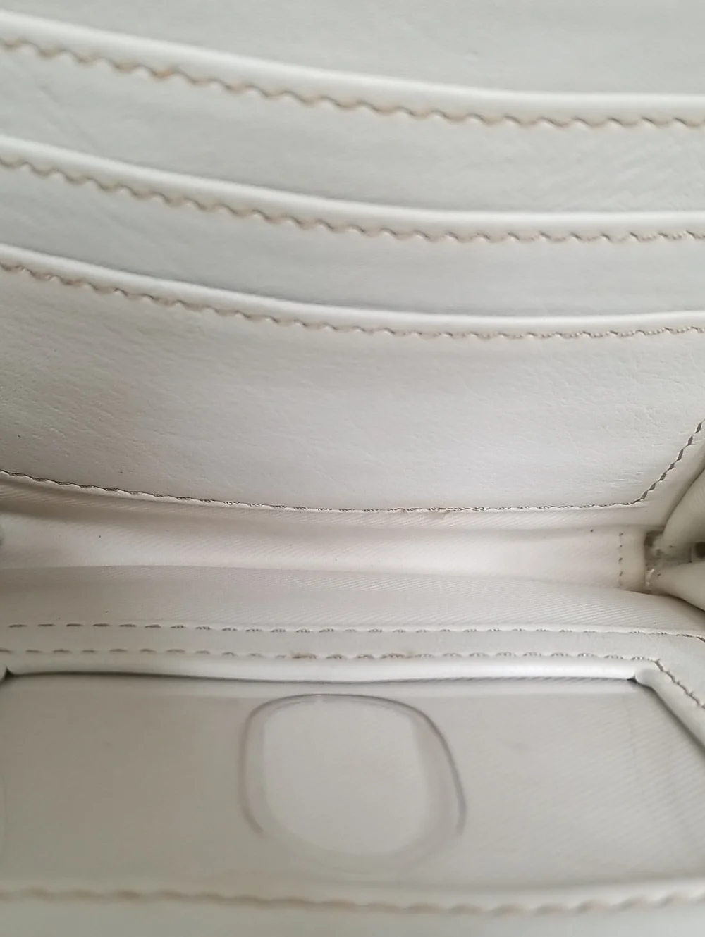 Fossil womens crossbody purse white Zip pouches GUC